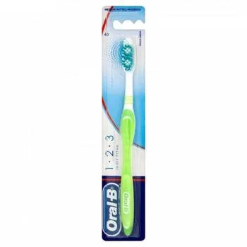 Periuta de dinti Shiny Clean 40 Medium, 1 bucata, Oral-B