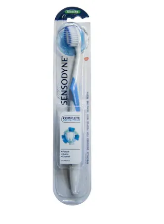 Sensodyne periuta de dinti Complete protection medium